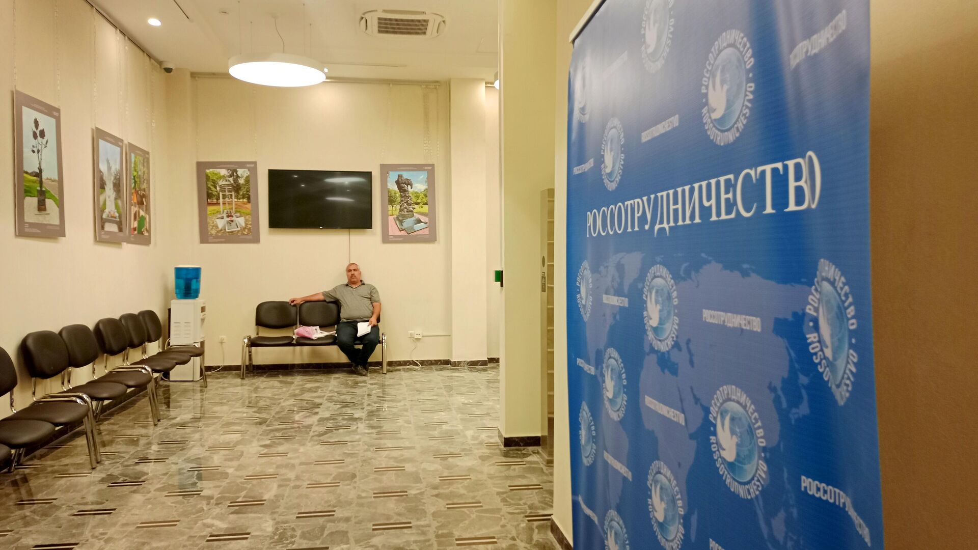 سوخوف: ترجمة القوانين السورية والروسية يبرّد مخاوف رجال الأعمال من الاستثمار البيني - سبوتنيك عربي, 1920, 17.06.2023