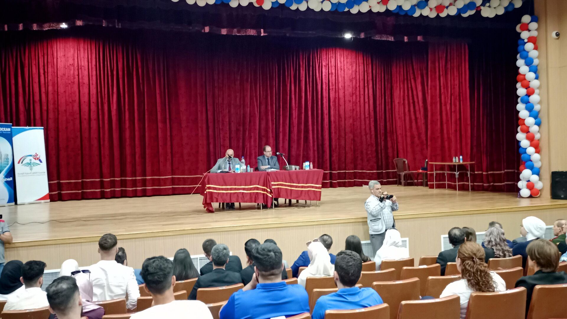 سوخوف: ترجمة القوانين السورية والروسية يبرّد مخاوف رجال الأعمال من الاستثمار البيني - سبوتنيك عربي, 1920, 17.06.2023