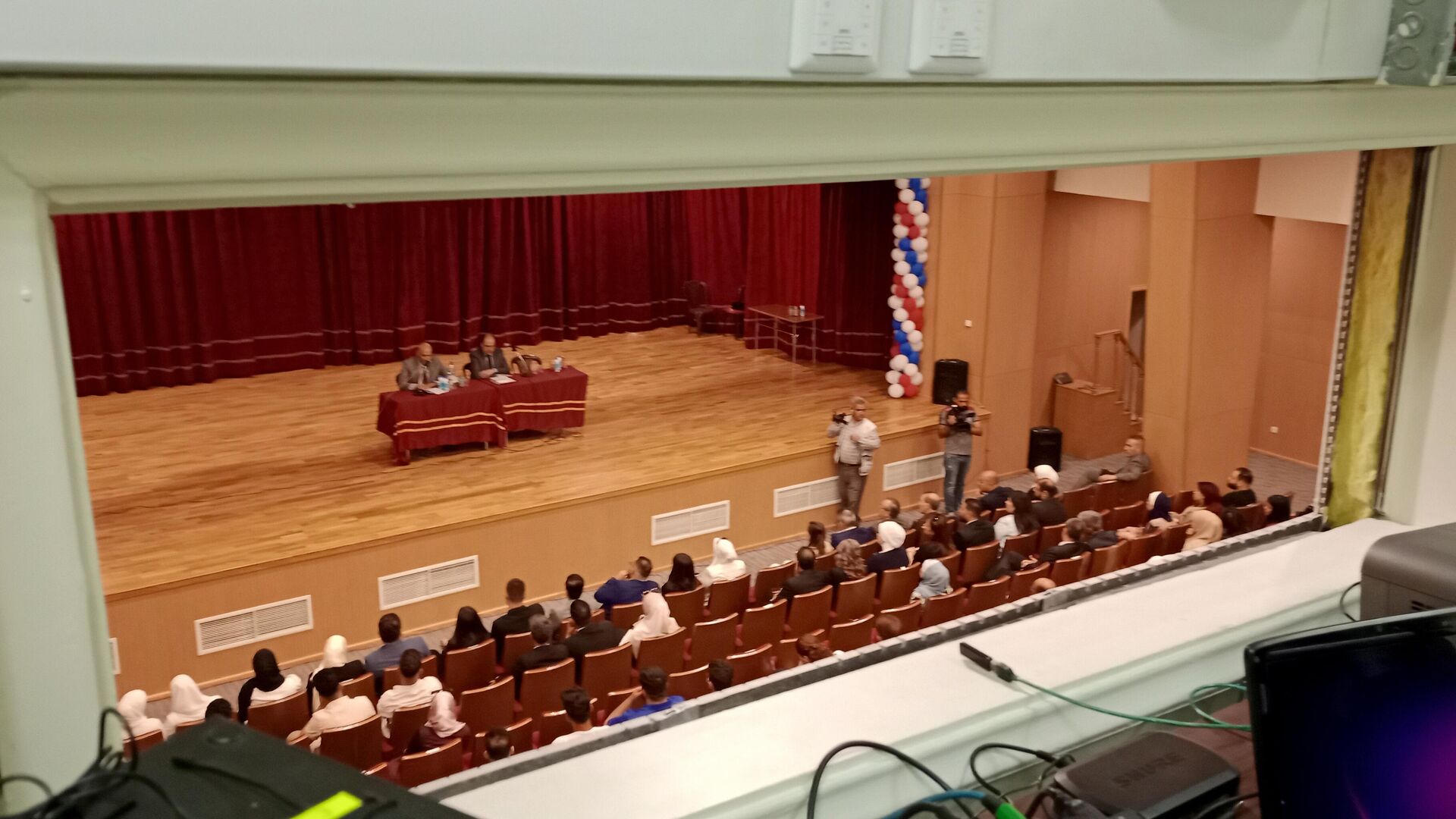 سوخوف: ترجمة القوانين السورية والروسية يبرّد مخاوف رجال الأعمال من الاستثمار البيني - سبوتنيك عربي, 1920, 17.06.2023