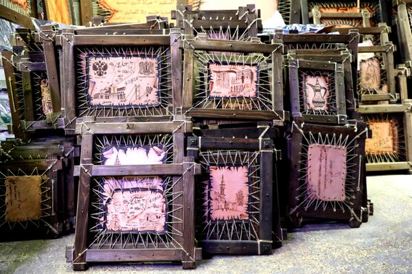 الرسم على الجلد... أحد أقدم الفنون يتنفس جمالا في شوارع دمشق - سبوتنيك عربي