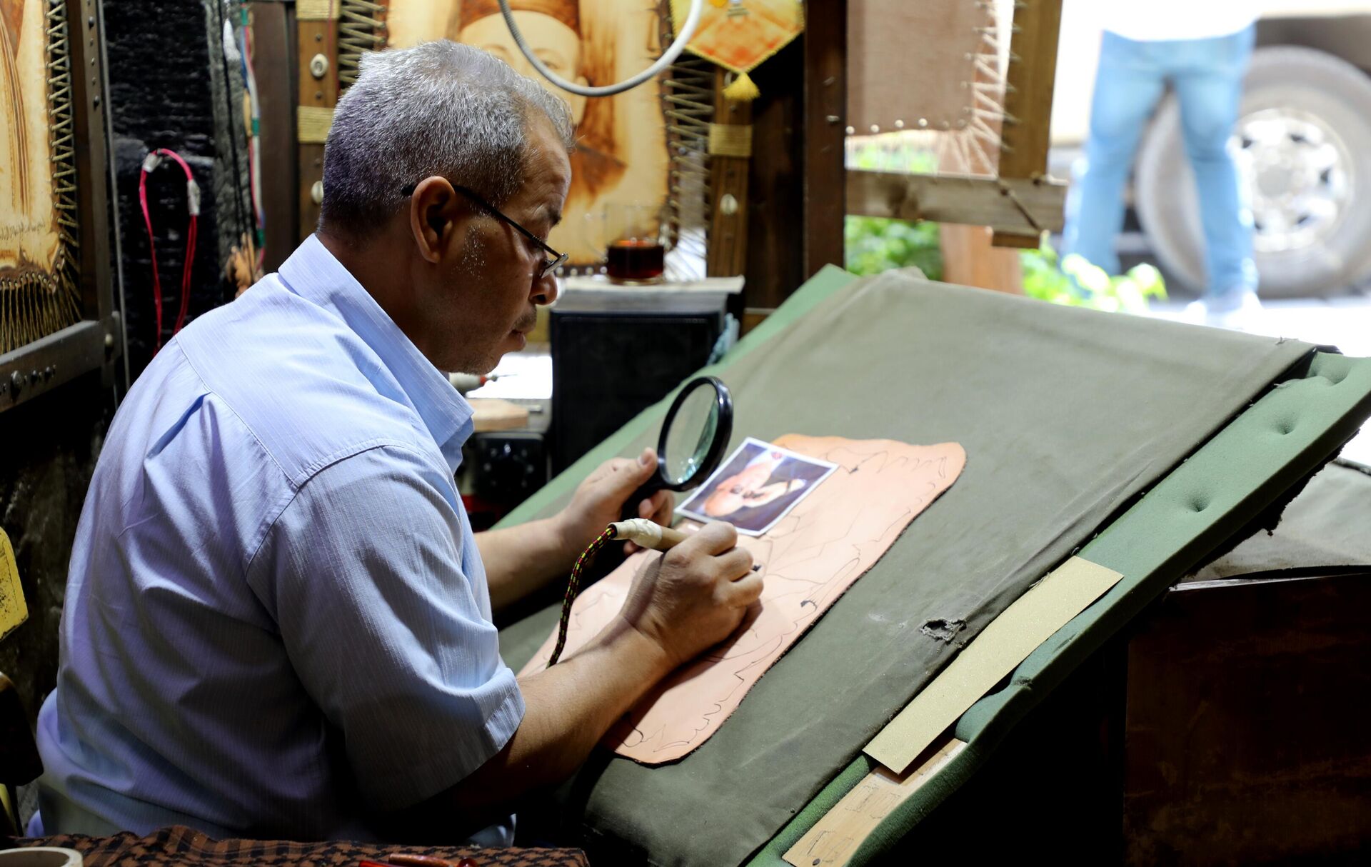 الرسم على الجلد.. أحد أقدم الفنون يتنفس جمالا في شوارع دمشق
 - سبوتنيك عربي, 1920, 20.06.2023