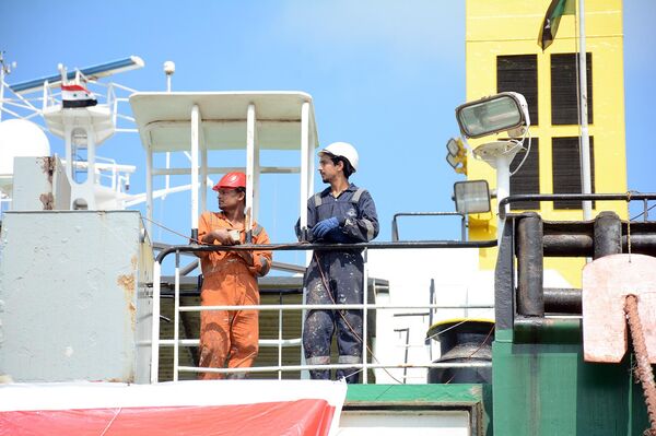 سفينة إماراتية تحمل 2300 طن من المساعدات لمتضرري الزلزال في 4 محافظات سورية - سبوتنيك عربي