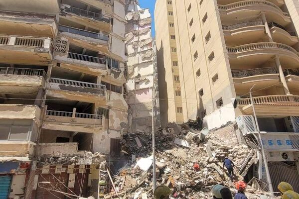 انهيار عقار في الإسكندرية - سبوتنيك عربي