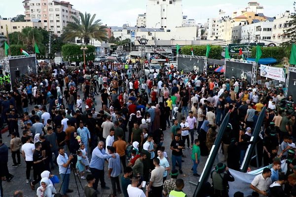 حركة حماس تنظم أول معرض للأسلحة والصواريخ في غزة وتسمح للمواطنين بالتقاط الصور - سبوتنيك عربي