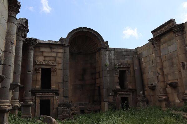 معبد &quot;آلهة الحظ&quot;... بناه التدمريون من حجارة براكين درعا قبل ألفي عام - سبوتنيك عربي