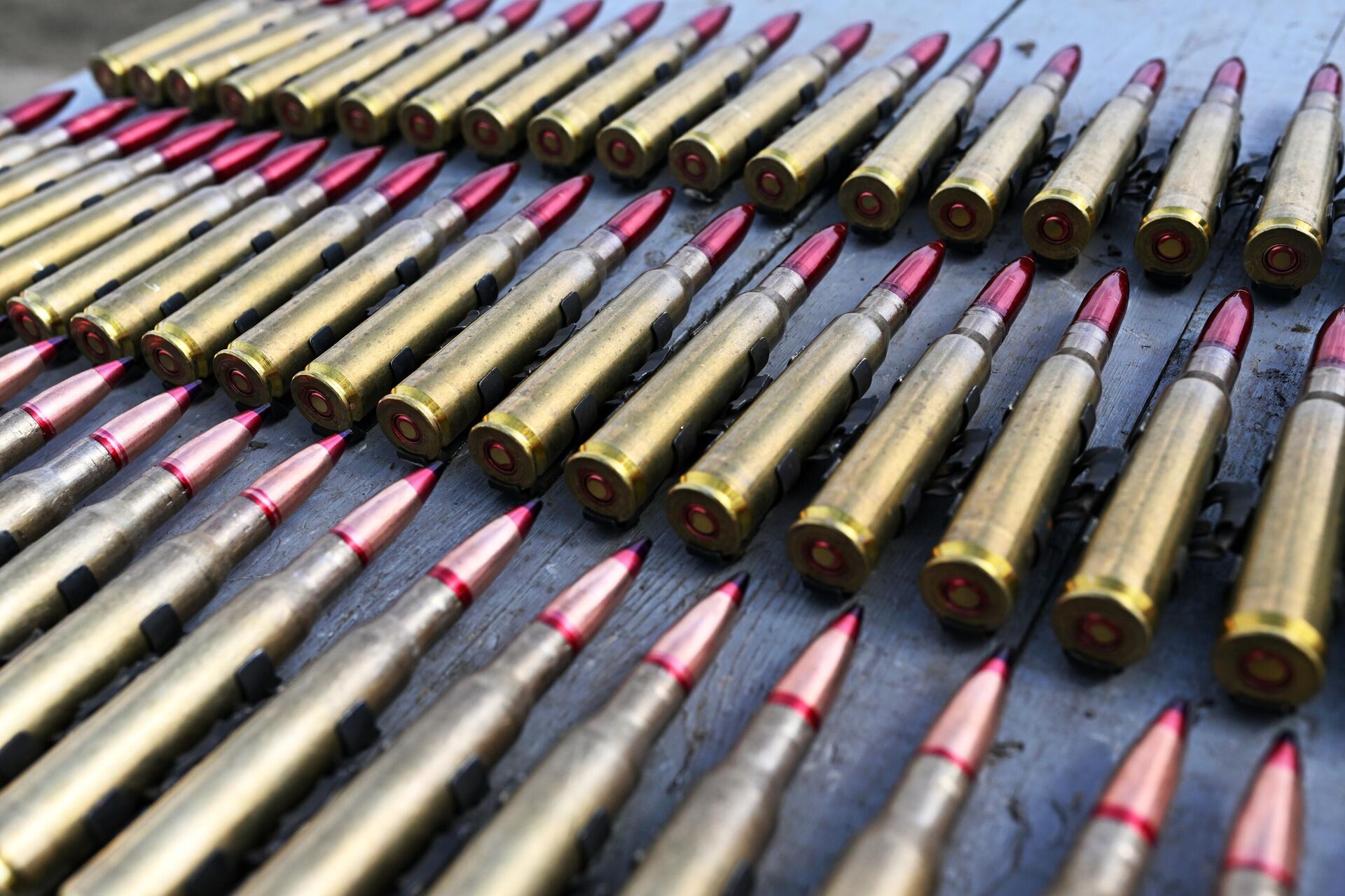 طلقات عيار 12.7 ملم للمدافع الرشاشة الثقيلة التي تطورها روسيا - سبوتنيك عربي, 1920, 05.07.2023