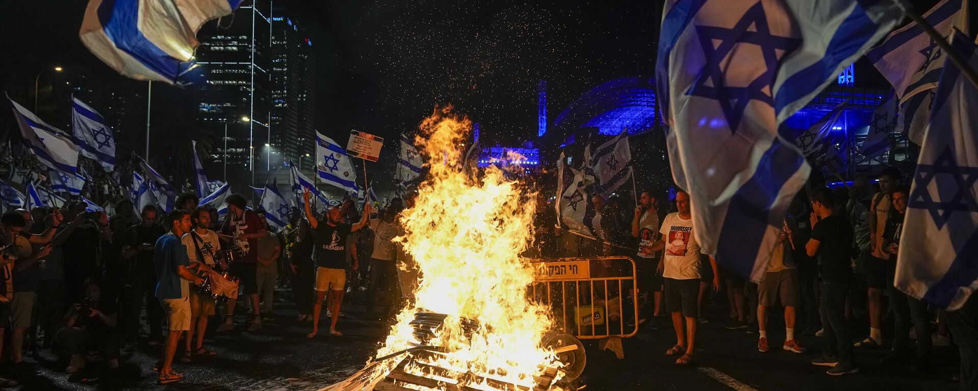 احتجاجت الإسرائيليين ضد خطط حكومة رئيس الوزراء بنيامين نتنياهو لإصلاح النظام القضائي في تل أبيب، إسرائيل، 5 يوليو 2023 - سبوتنيك عربي, 1920, 03.09.2023