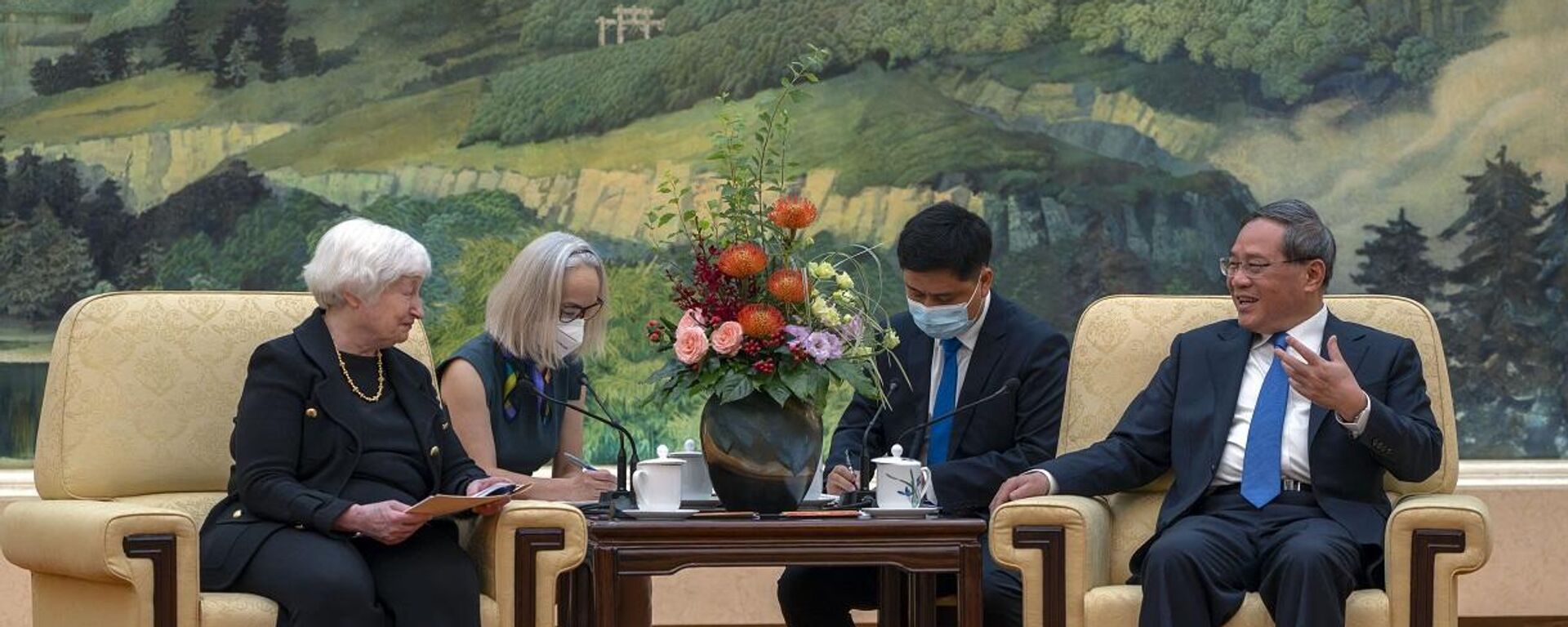 رئيس مجلس الدولة الصيني، لي شيانغ، يستقبل وزيرة الخزانة الأمريكية، جانيت يلين، بكين، 7 يوليو/ تموز 2023 - سبوتنيك عربي, 1920, 07.07.2023