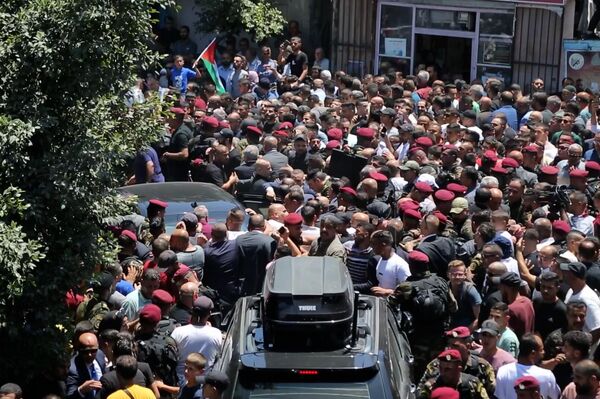 الرئيس الفلسطيني محمود عباس، يصل إلى جنين شمالي الضفة الغربية، في أول زيارة منذ 10 سنوات. - سبوتنيك عربي