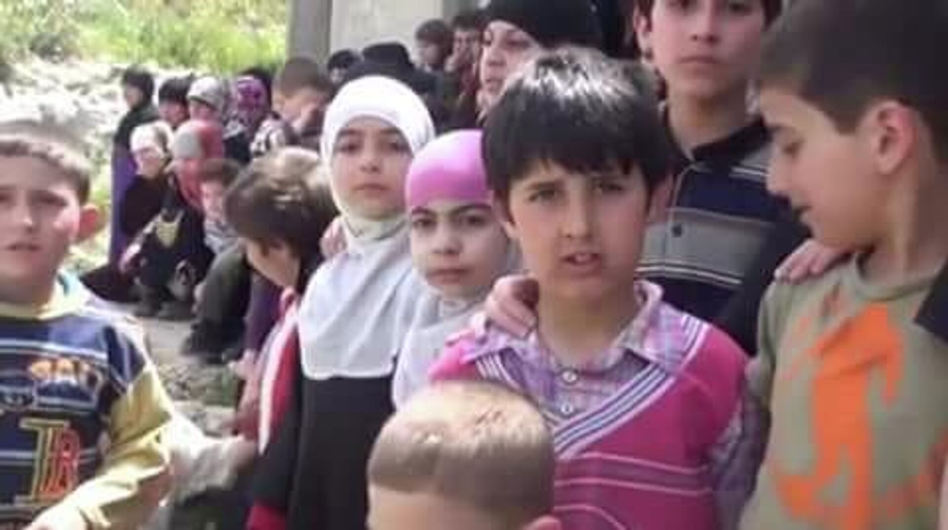 حنين.. تطوي ذكريات اختطافها واغتيال ذويها أمام عينيها وتحقق حلمها بدراسة (الطب) - سبوتنيك عربي, 1920, 27.07.2023