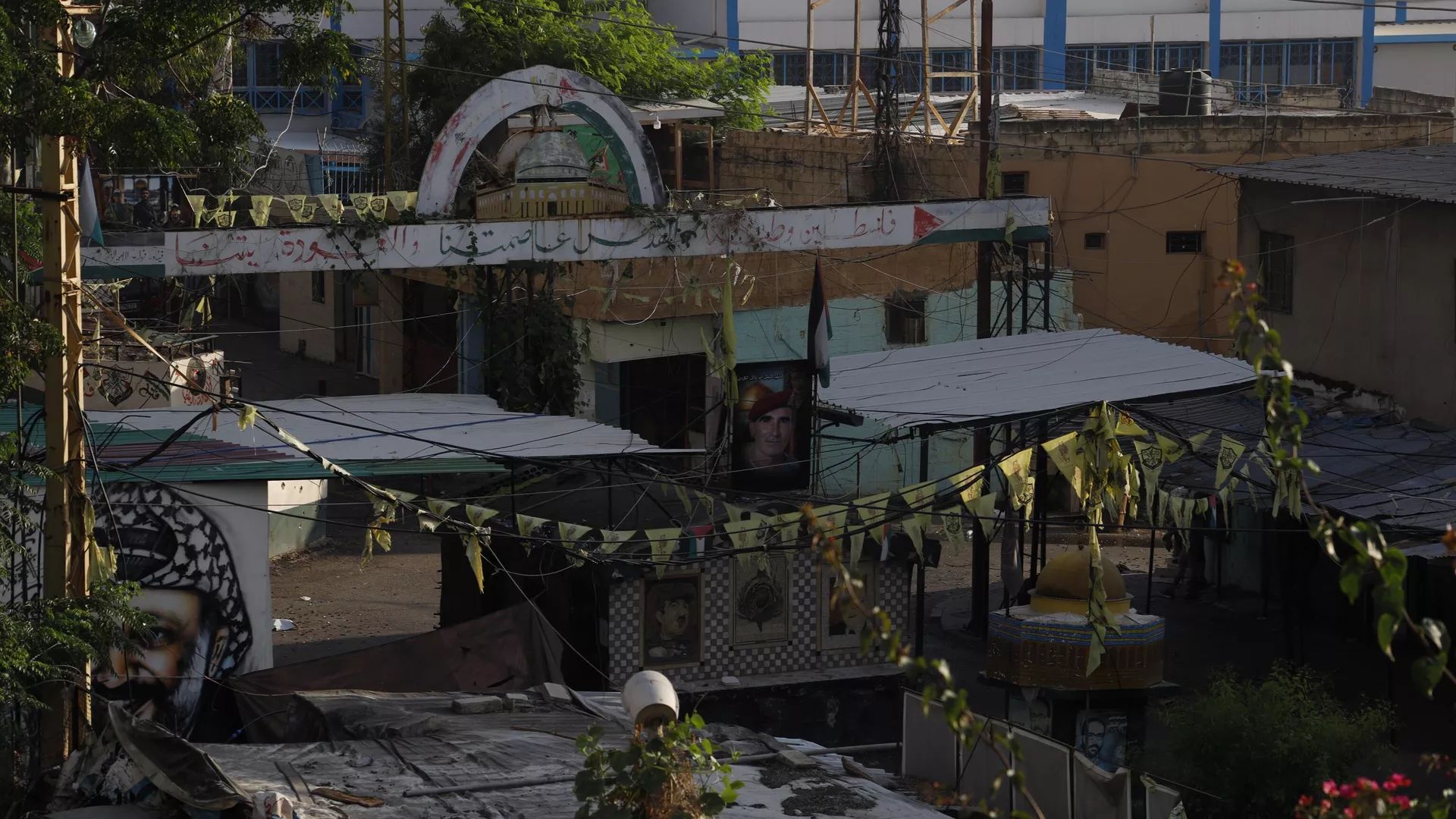 اشتباكات عين الحلوة مستمرة بالرغم من قرار الهدنة