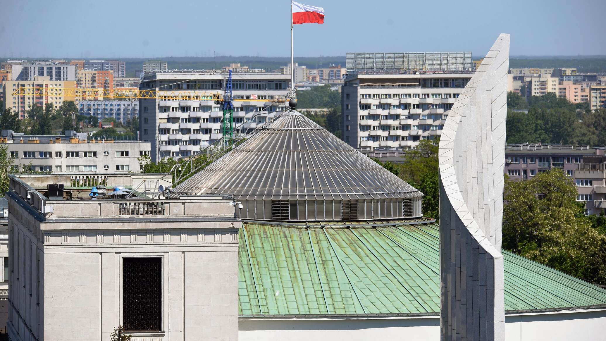 رئيس بلدية وارسو يعلن البدء بإنشاء مستودعات في مترو الأنفاق "تحسبا للحرب"