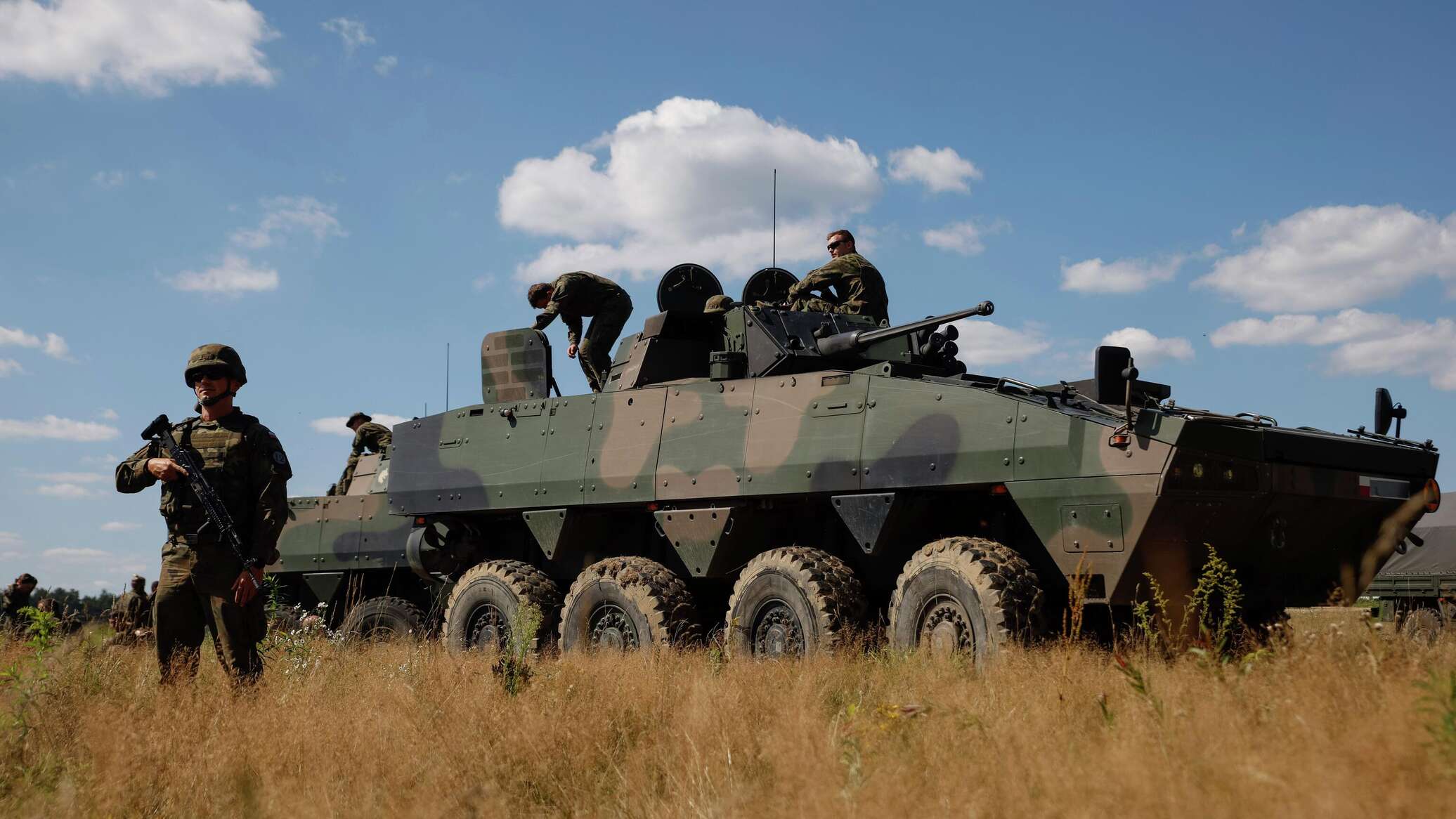 تاسك: بولندا لن تشارك في القوات متعددة الجنسيات المحتملة في أوكرانيا