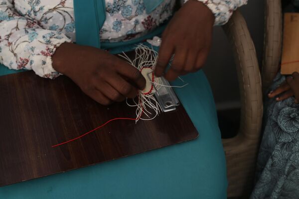 لاجئات سودانيات في مصر مصر يتدربن على المشغولات اليدوية لإعالة أسرهن - سبوتنيك عربي