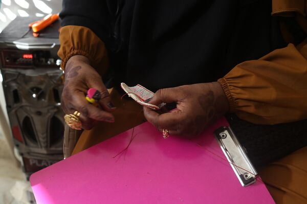 لاجئات سودانيات في مصر مصر يتدربن على المشغولات اليدوية لإعالة أسرهن - سبوتنيك عربي