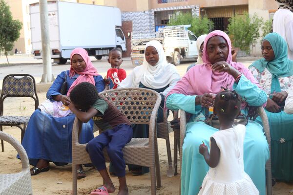 لاجئات سودانيات في مصر مصر يتدربن على المشغولات اليدوية لإعالة أسرهن - سبوتنيك عربي