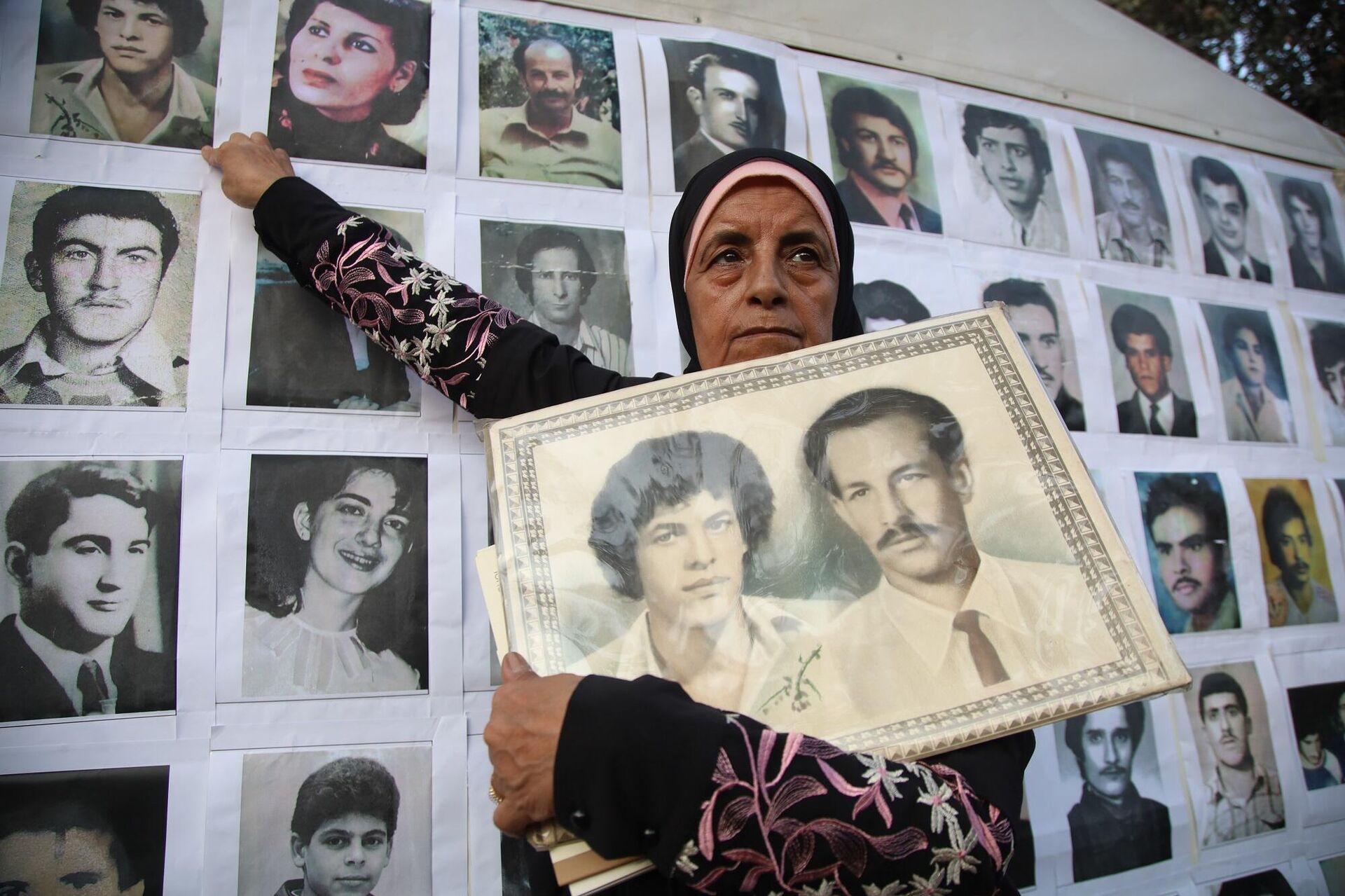 لجنة أهالي المفقودين في لبنان أمام مبنى الأمم المتحدة في بيروت، اليوم العالمي للمفقودين - سبوتنيك عربي, 1920, 30.08.2023