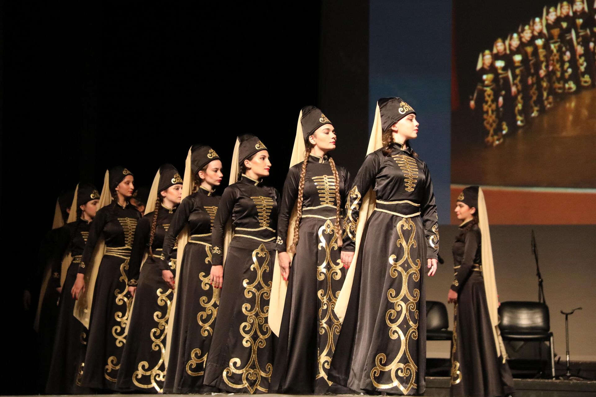 شراكس سوريا.. ثنائية الانتماء الوطني وتمجيد التاريخ عبر الفن - سبوتنيك عربي, 1920, 02.09.2023