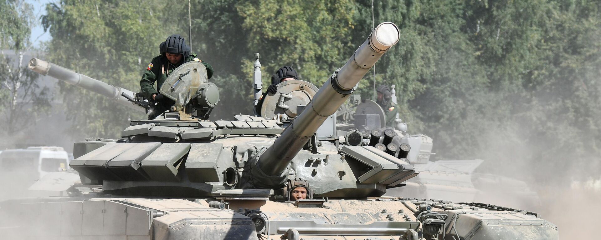 دبابة تستخدم مدفع رشاش - سبوتنيك عربي, 1920, 18.01.2026