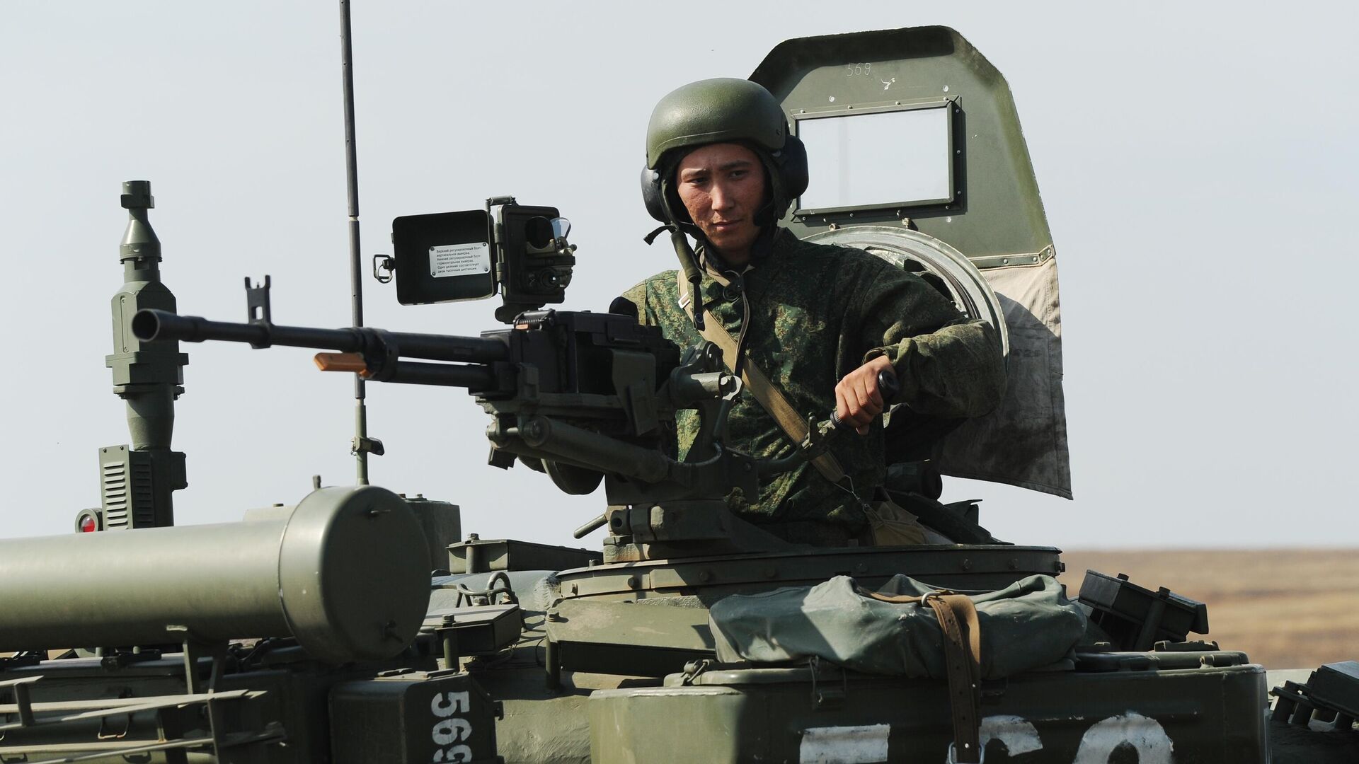 دبابة تستخدم مدفع رشاش - سبوتنيك عربي, 1920, 09.09.2023