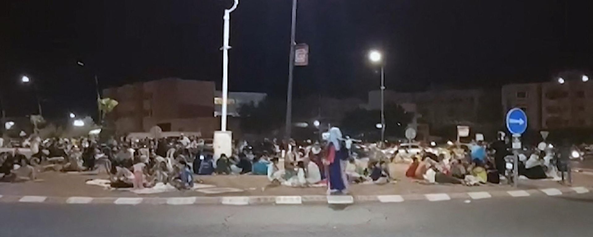 أهالي العاصمة المغربية مراكش يهربون إلى الشوارع بعد الزلزال المدمر الذي ضرب المغرب، 9 سبتمبر 2023 أهالي العاصمة المغربية مراكش يهربون إلى الشوارع بعد الزلزال المدمر الذي ضرب المغرب، 9 سبتمبر 2023 - سبوتنيك عربي, 1920, 20.09.2023