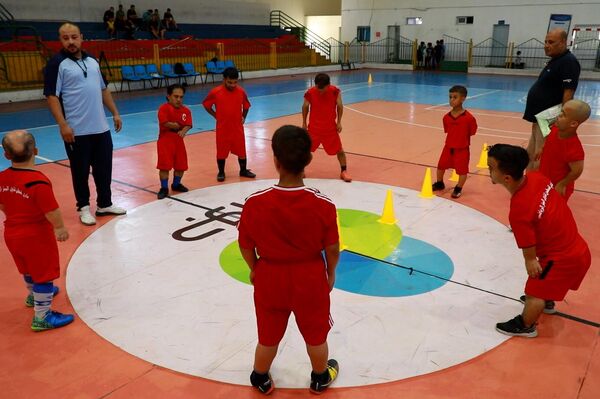 اول فريق كرة قدم قصار القامة في غزة يتدرب على أمل المشاركة في البطولات الخارجية
 - سبوتنيك عربي