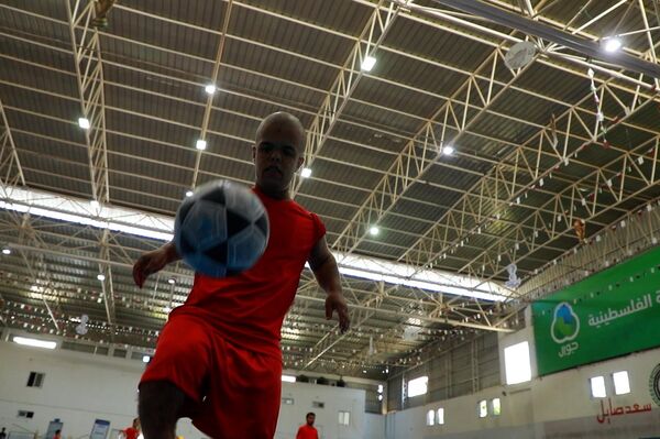 اول فريق كرة قدم قصار القامة في غزة يتدرب على أمل المشاركة في البطولات الخارجية
 - سبوتنيك عربي