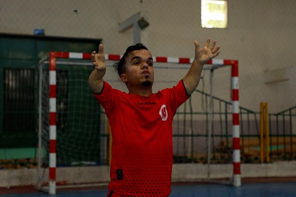 اول فريق كرة قدم قصار القامة في غزة يتدرب على أمل المشاركة في البطولات الخارجية
 - سبوتنيك عربي