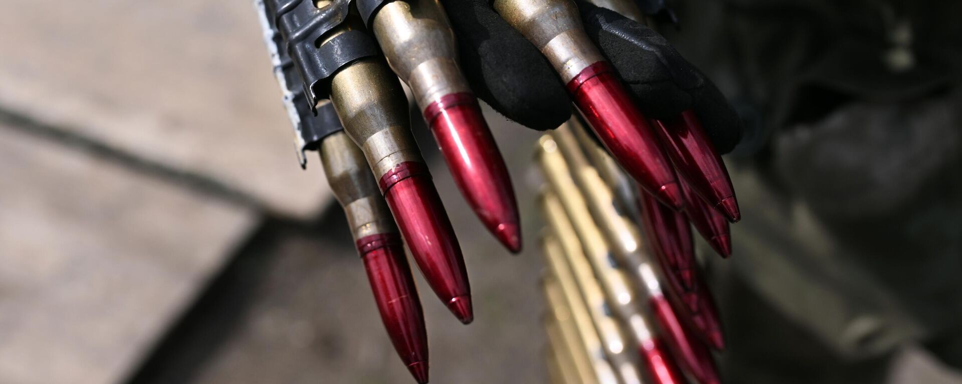 طلقات عيار 12.7 ملم لمدافع رشاشة روسية طراز كورد - سبوتنيك عربي, 1920, 09.11.2025