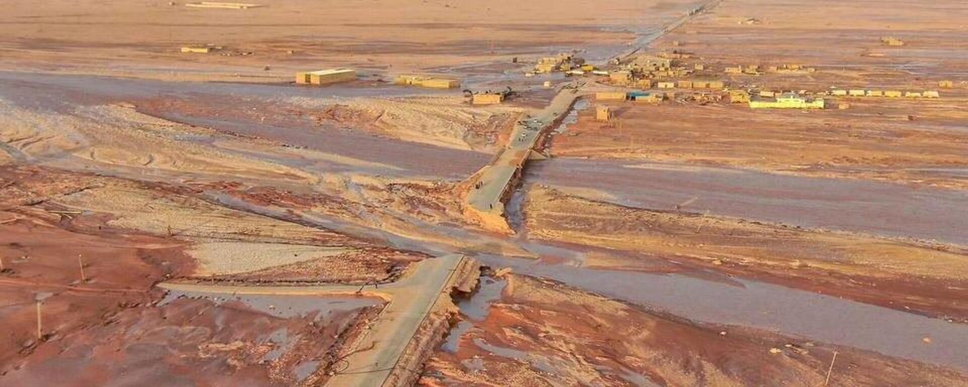 لقطات لـسبوتنيك توثق الأضرار الجسيمة التي لحقت بقرية المخيلي جنوبي مدينة درنة الليبية جراء الفيضانات - سبوتنيك عربي, 1920, 25.09.2023