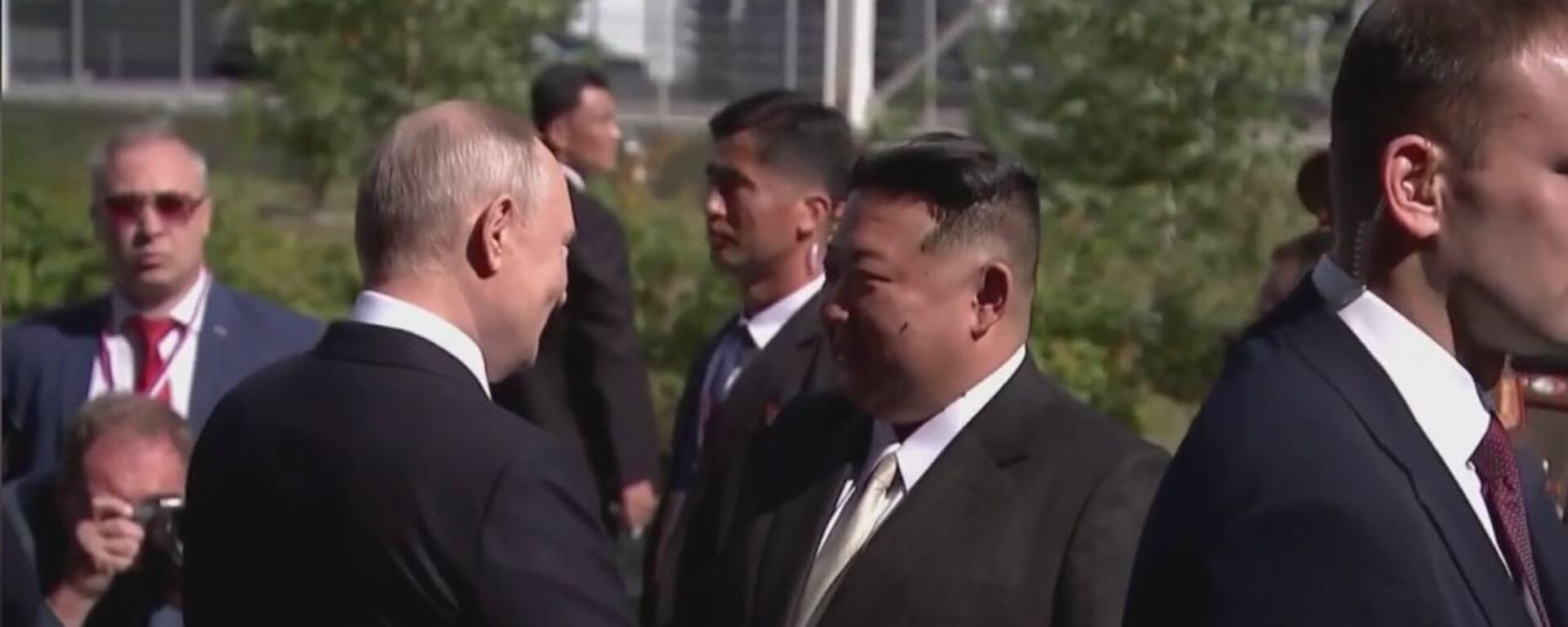 بوتين يلتقي بزعيم كوريا الشمالية في قاعدة فضائية روسية... فيديو - سبوتنيك عربي, 1920, 13.09.2023