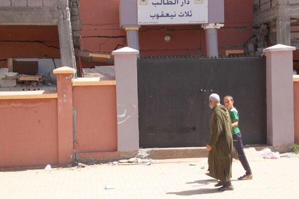 نصب عشرات الخيام بمنطقة &quot;ثلاث يعقوب&quot; لمتضرري زلزال المغرب - سبوتنيك عربي