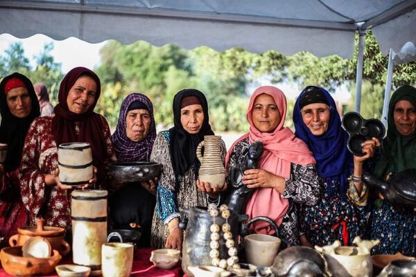 صناعة &quot;فخار سجنان&quot; في منطقة سَجنان الجبلية في الشمال التونسي. - سبوتنيك عربي