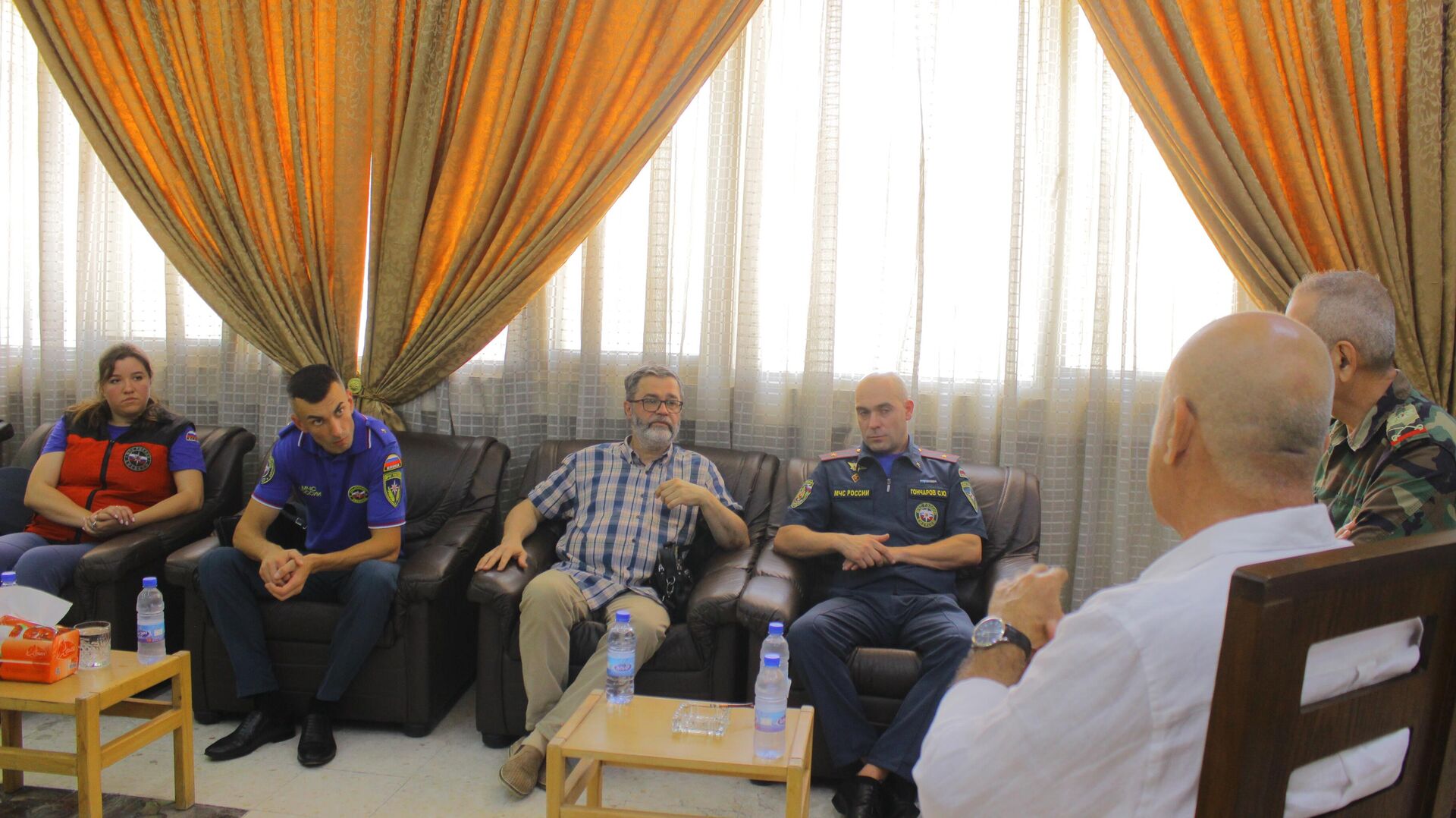 الطوارئ الروسية تستطلع الاحتياجات اللوجستية لإدارة الدفاع المدني السوري - سبوتنيك عربي, 1920, 15.09.2023