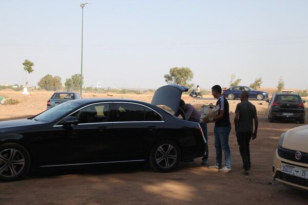 مدنيون في المغرب يجمعون المساعدات لإرسالها للمناطق المنكوبة - سبوتنيك عربي