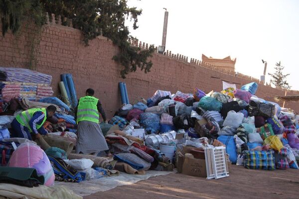مدنيون في المغرب يجمعون المساعدات لإرسالها للمناطق المنكوبة - سبوتنيك عربي