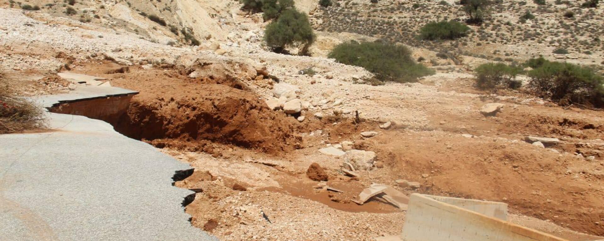 تضرر عدد من الطرق والكباري في درنة الليبية بعد الفيضان - سبوتنيك عربي, 1920, 19.09.2023