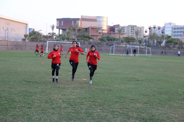 منتخب مصر لكرة القدم للسيدات خلال تدريباتهن - سبوتنيك عربي