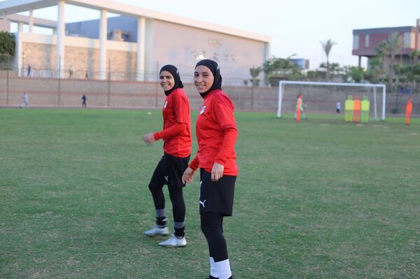 منتخب مصر لكرة القدم للسيدات خلال تدريباتهن - سبوتنيك عربي