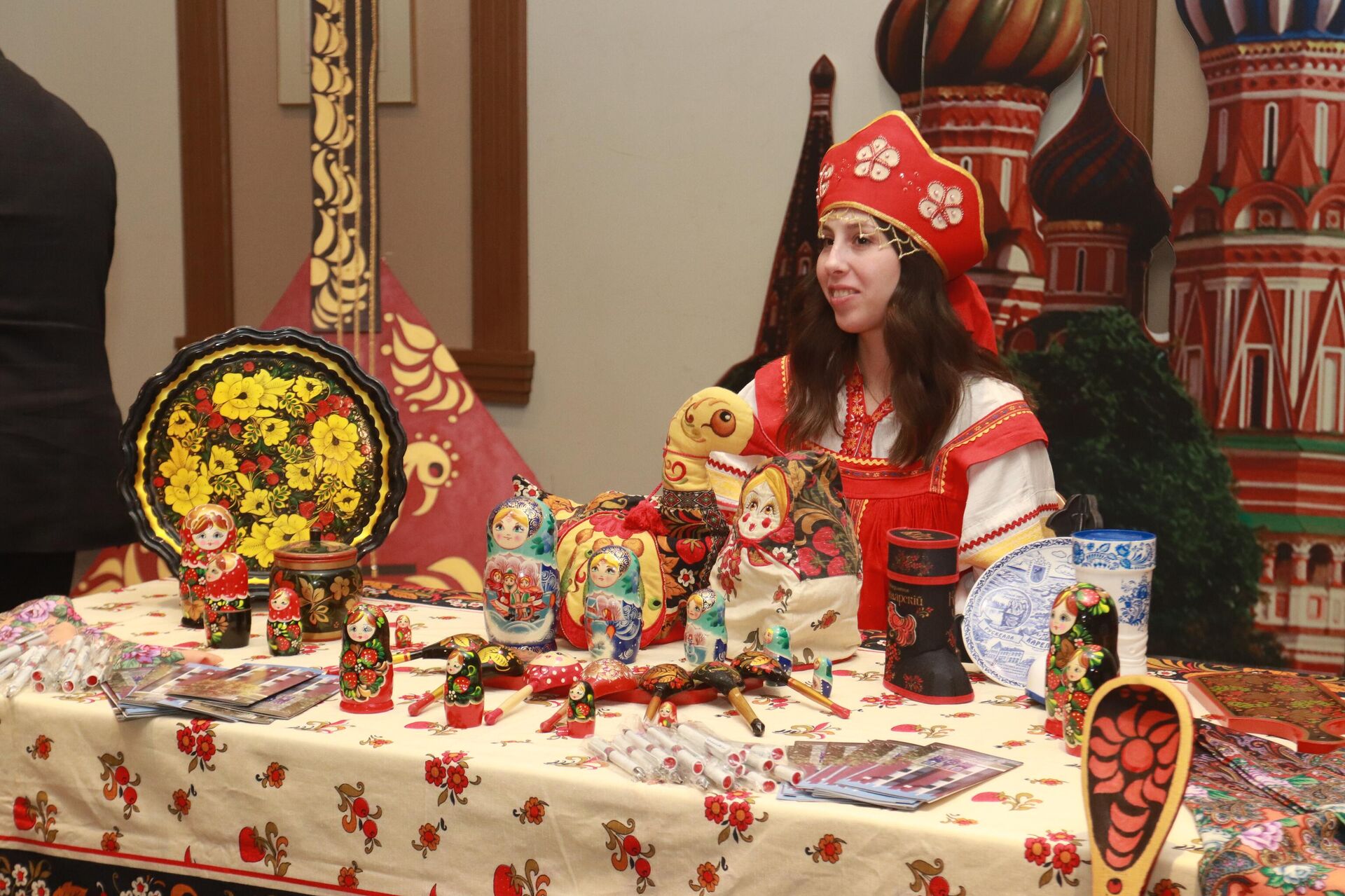 أطفال يصنعون الماتروشكا والبلالايكا دعما للأنشطة الإنسانية في سوريا
 - سبوتنيك عربي, 1920, 22.09.2023