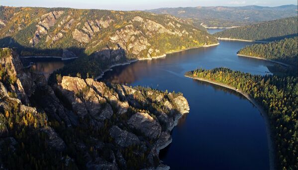 بانوراما خليج كوزيريفسكي الواقع على نهر ينيسي، في إقليم كراسنويارسك الروسي. - سبوتنيك عربي