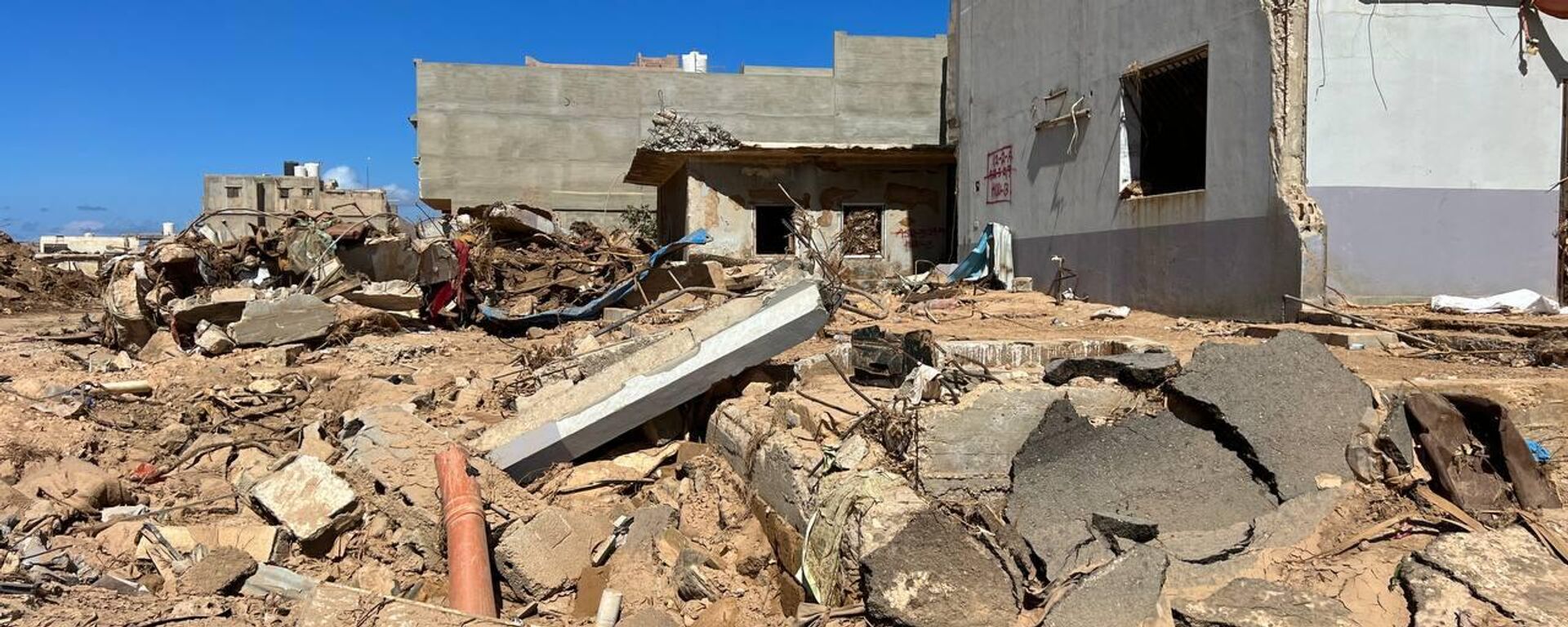 آثار الدمار الناتج عن إعصار دانيال في مدينة درنة الليبية - سبوتنيك عربي, 1920, 05.10.2023