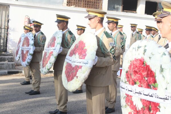 تشييع ضحايا الهجوم الإرهابي على حفل تخريج &quot;الكلية الحربية&quot; في محافظة حمص - سبوتنيك عربي