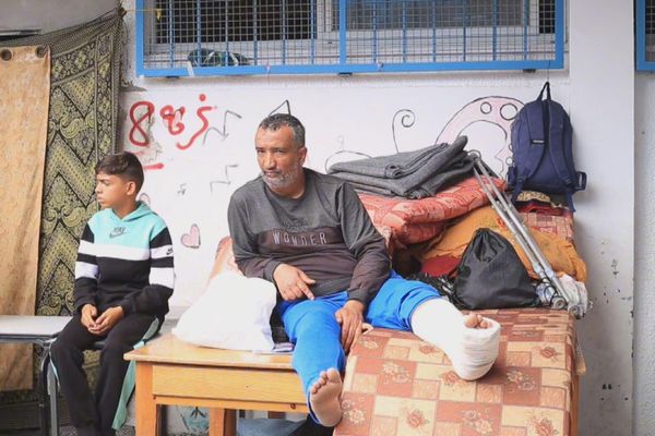 نازحون فلسطينيون في مراكز الإيواء التابعة لـ أونروا في مدينة غزة - سبوتنيك عربي