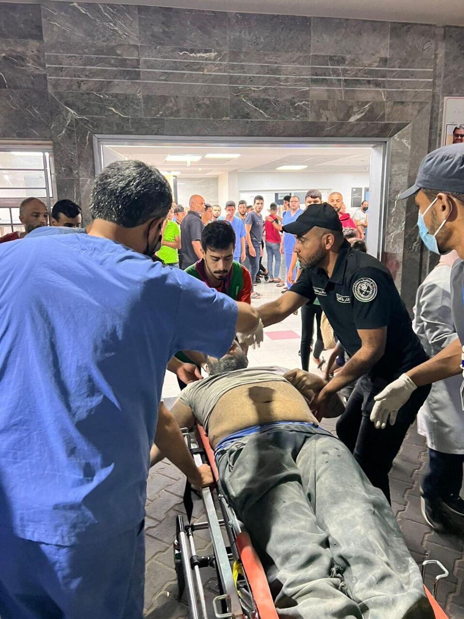 أطباء غزة يجرون الجراحات في ممرات غير مجهزة تحت القصف - سبوتنيك عربي, 1920, 25.10.2023