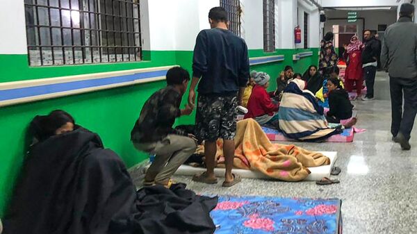 ناجون في ممر مستشفى في نيبال في أعقاب زلزال جاجاركوت المدمر، 4 نوفمبر 2023 - سبوتنيك عربي