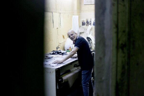 ورشة مجدي الأنصاري في حي البساتين، القاهرة‏، مصر - سبوتنيك عربي