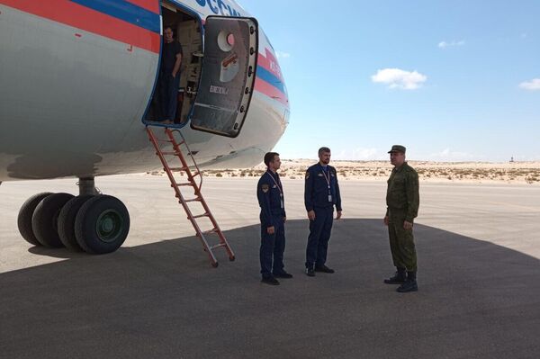 وصول طائرة مساعدات روسية إلى مطار العريش لتوجيهها إلى غزة - سبوتنيك عربي