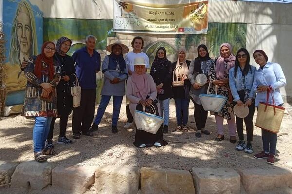 نساء تونس يحاربن تغير المناخ بمخلفات النخيل - سبوتنيك عربي