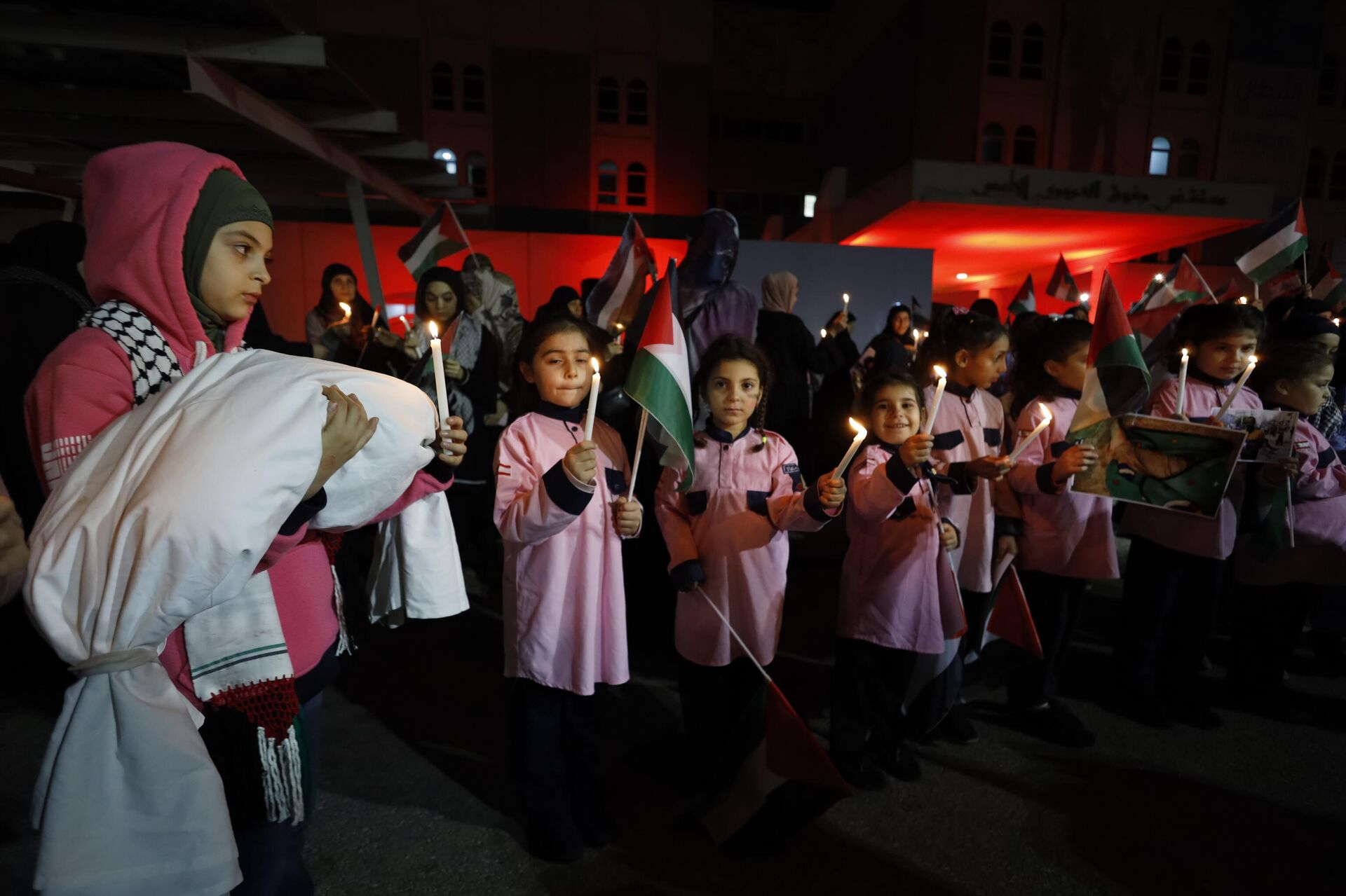 وقفة تضامنية مع أطفال فلسطين في بيروت كي لا يصبح انتهاك الطفولة... خبرا عاديا - سبوتنيك عربي, 1920, 21.11.2023